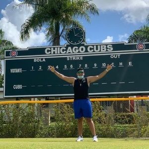 Meet your Posher, Moises